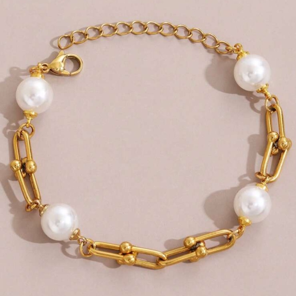 Gold Plated  U link and Pearl Bracelet